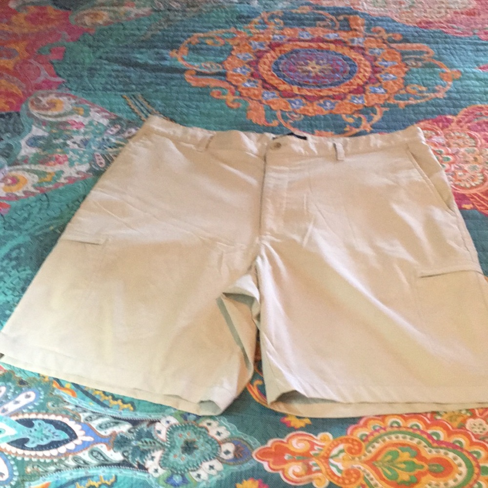 Men’s Chaps Performance Cargo Shorts